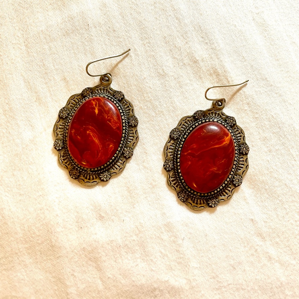 Vintage silver earrings with obsidian ruby gem